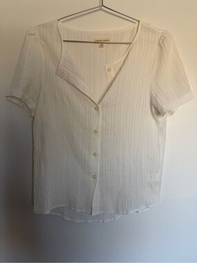 Tradlands white Short Sleeve Textured Button Blouse
